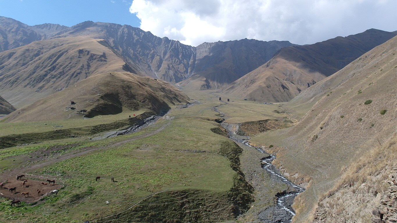 Situada nos confins do nordeste da Geórgia, a Tisheti é bordejada pelo Grande Cáucaso.
