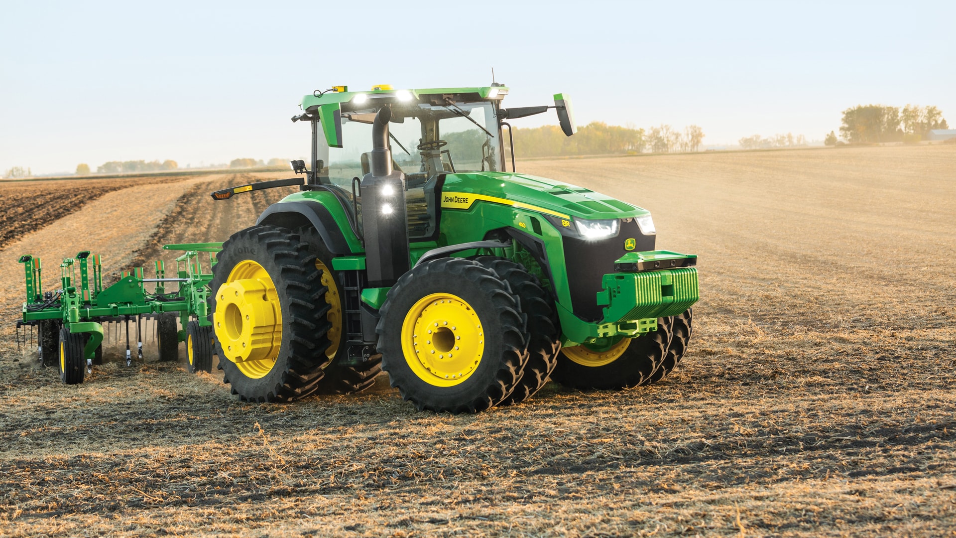 John Deere anuncia um trator totalmente autónomo na feira CES 2022