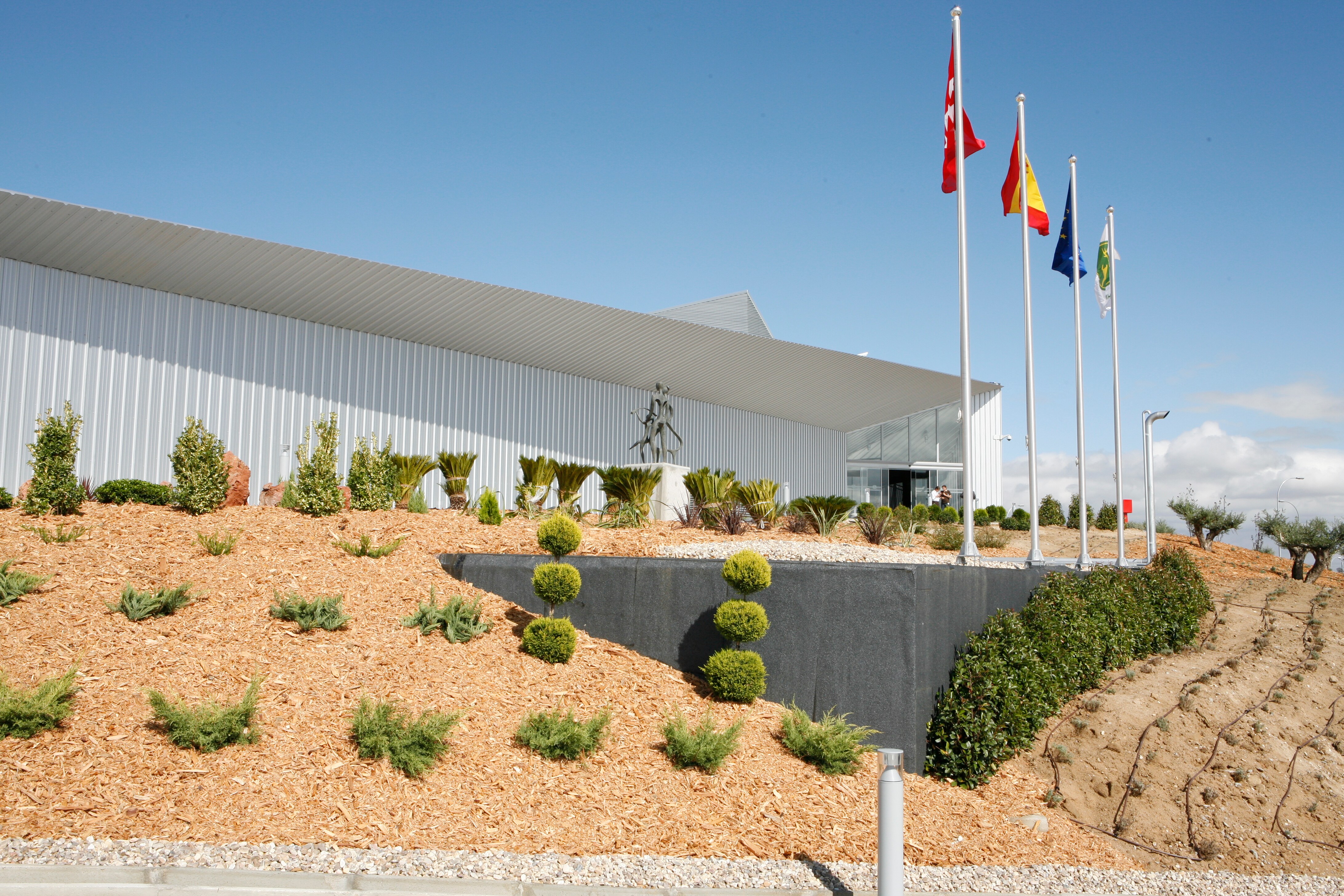 John Deere abrirá un hub de innovación de referencia mundial en su sede corporativa en España