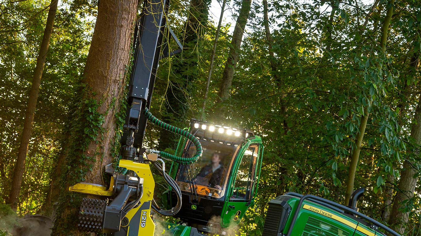 John Deere 1470G em funcionamento