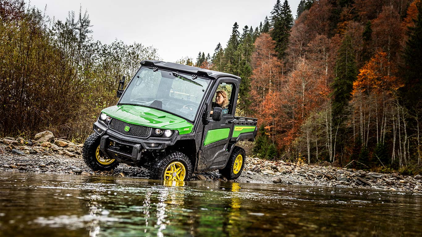 Veículos utilitários Gator, XUV865M, suspensão totalmente independente